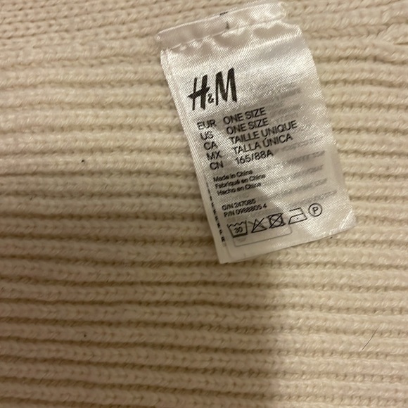 VEST - Picture 3 of 3